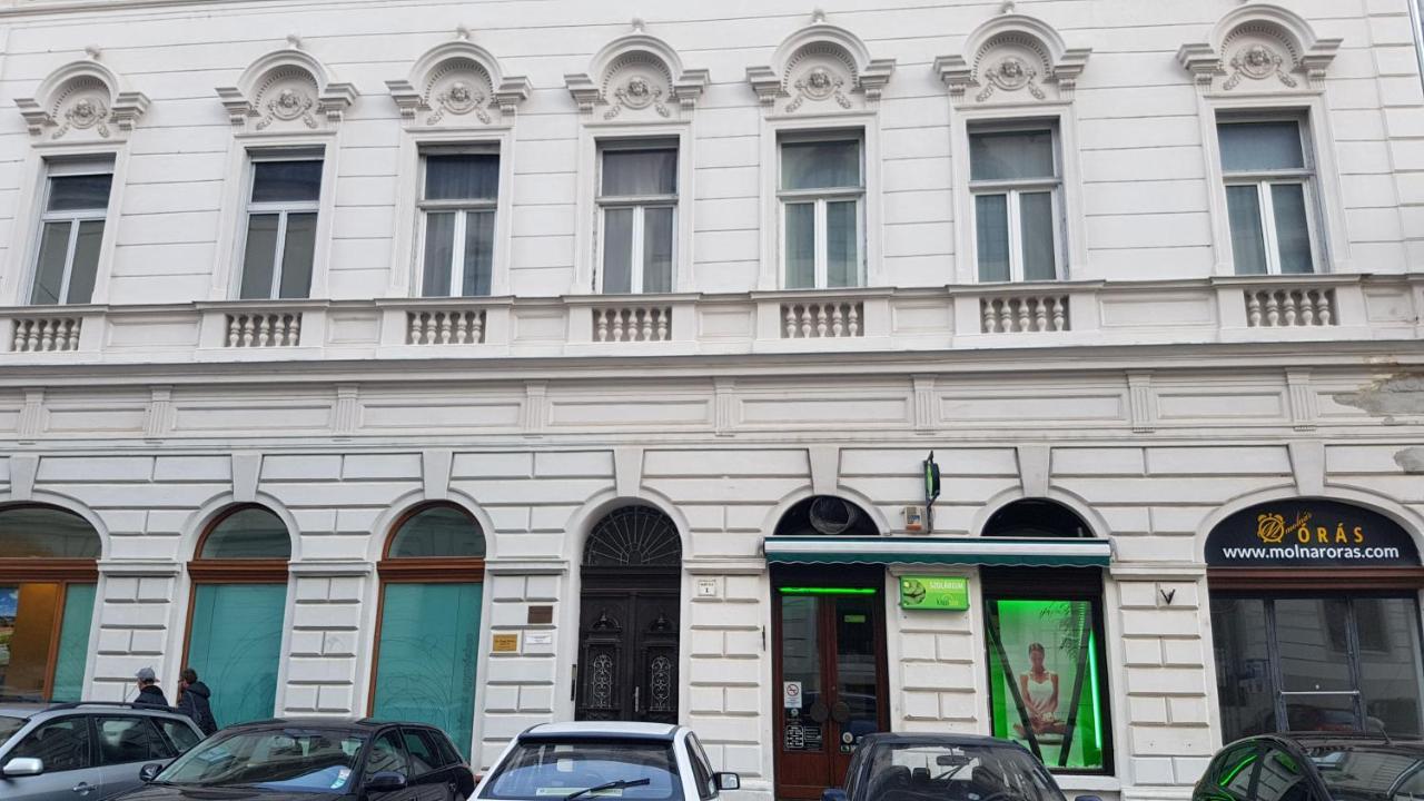 Appartamento Boutique Ii. Eger Esterno foto
