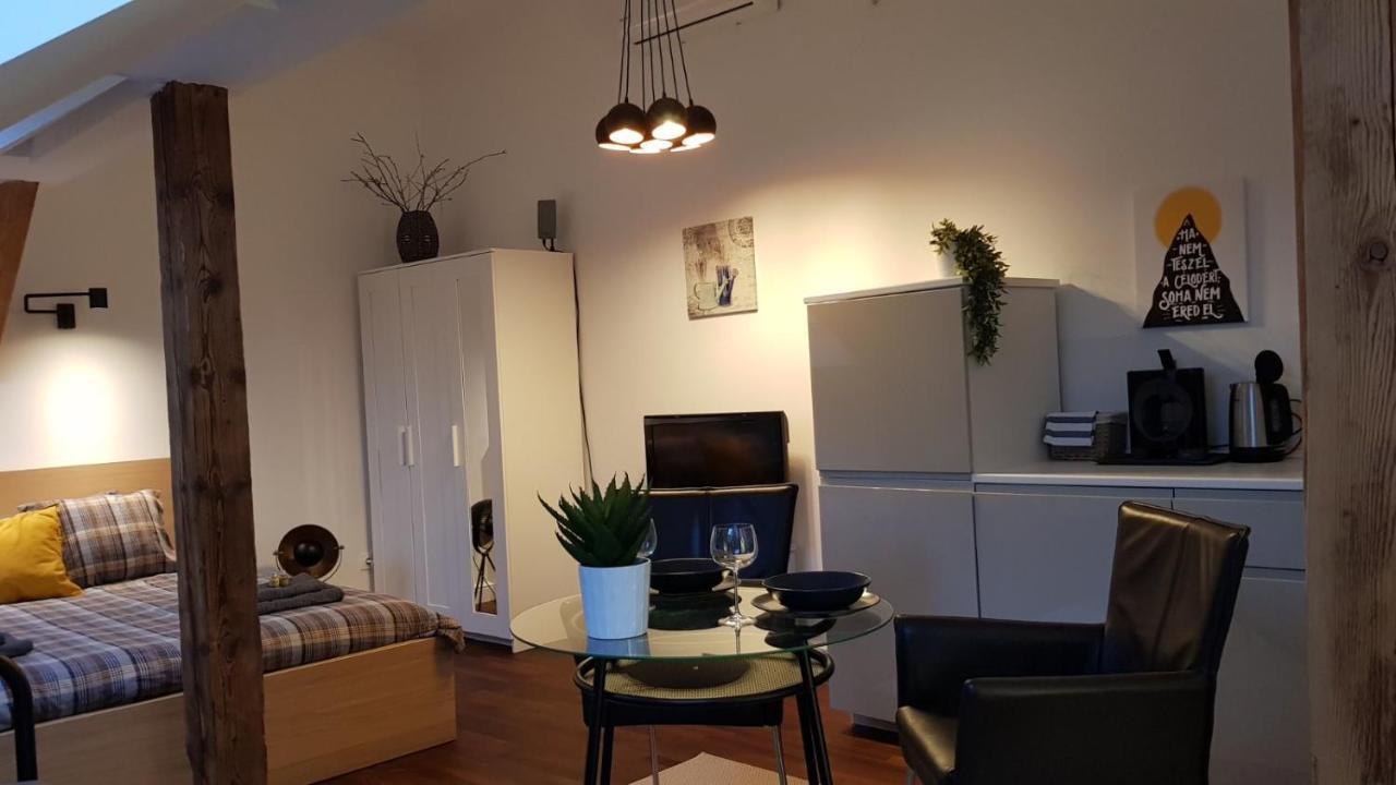 Appartamento Boutique Ii. Eger Esterno foto